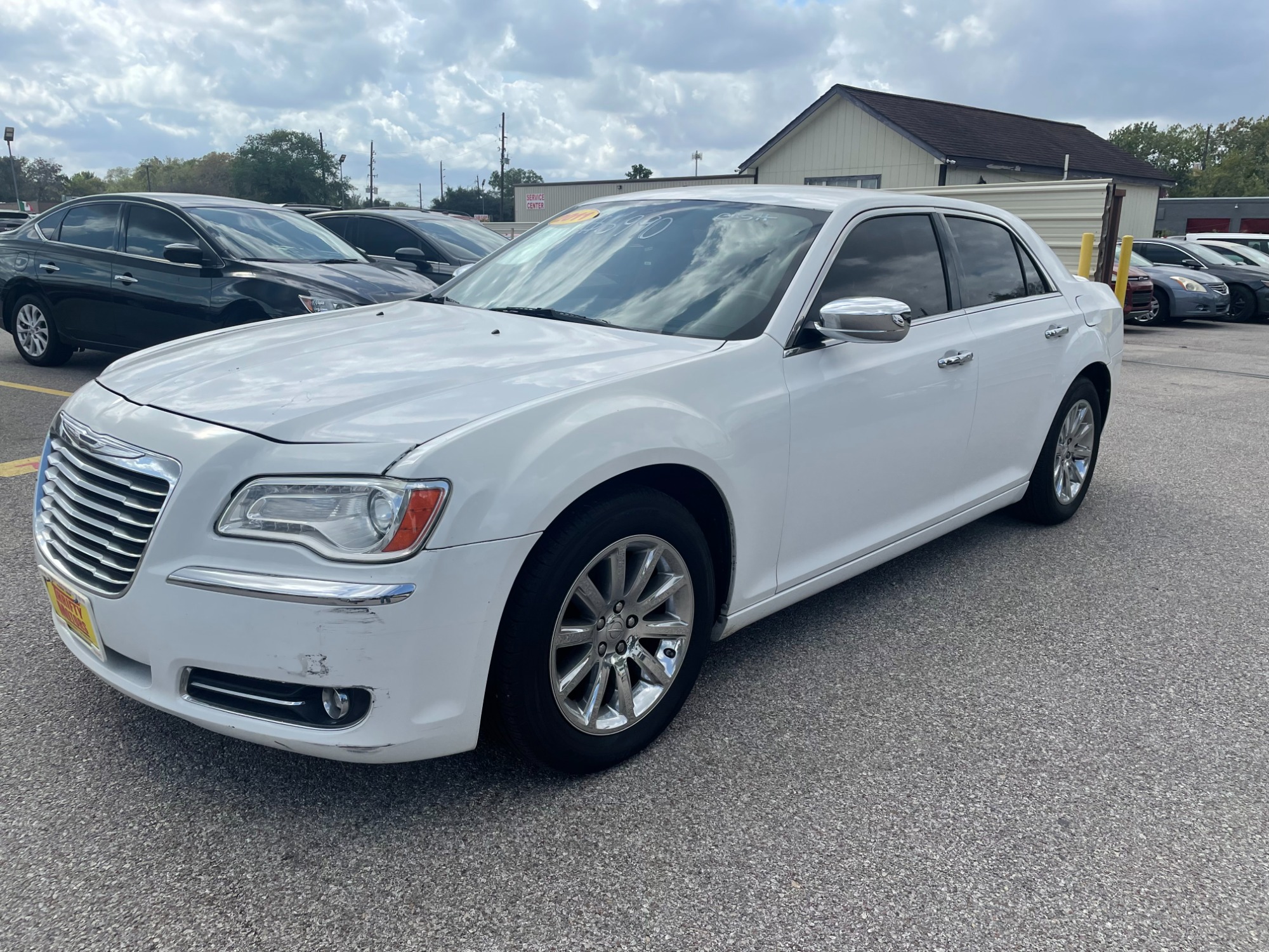 photo of 2011 Chrysler 300 Limited RWD